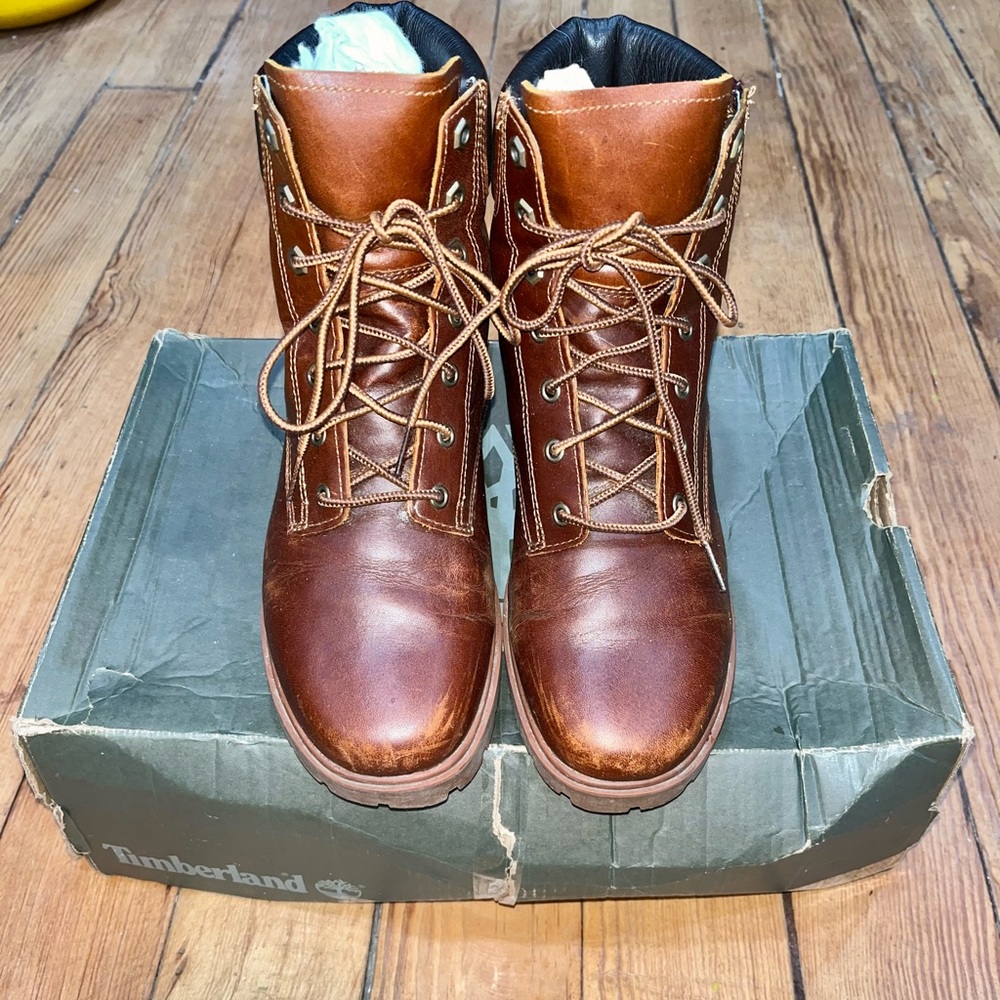 Timberland Women's Tan Lace Up Boots SOLD